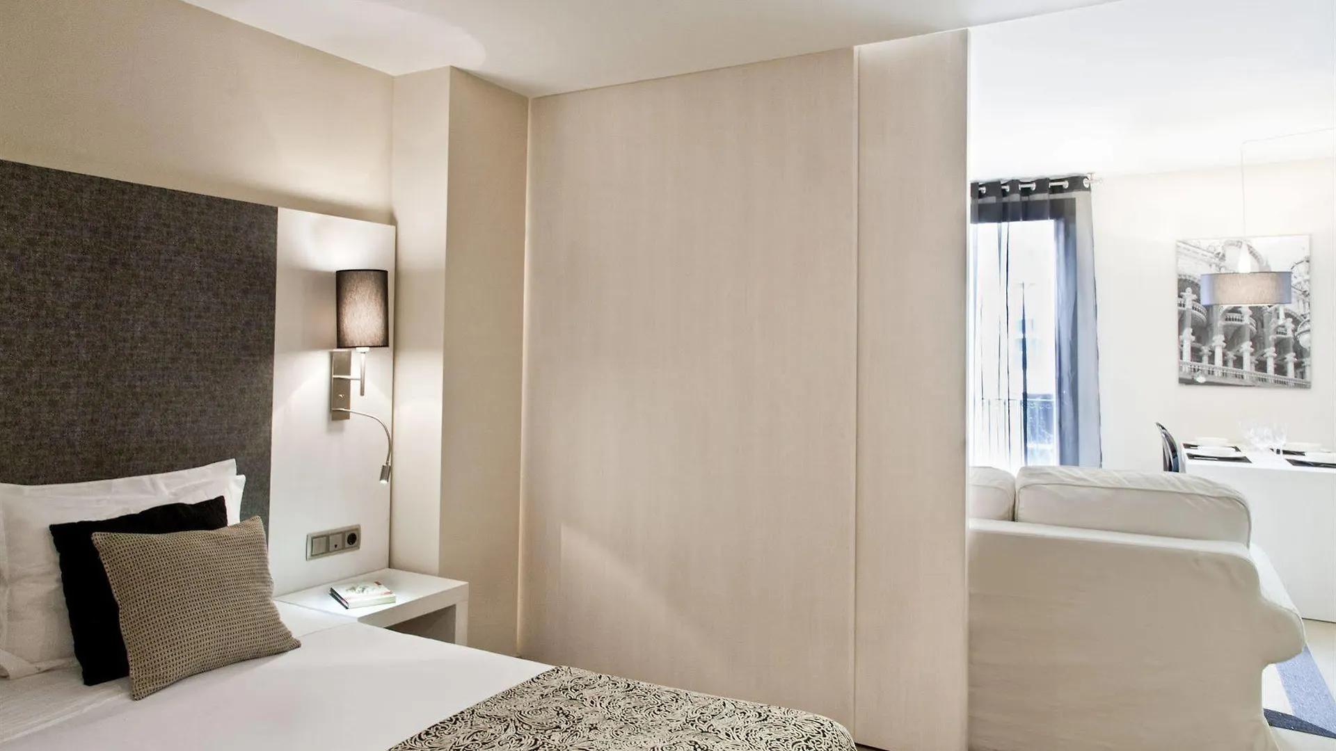 Up Suites Bcn Barcelona Apartment