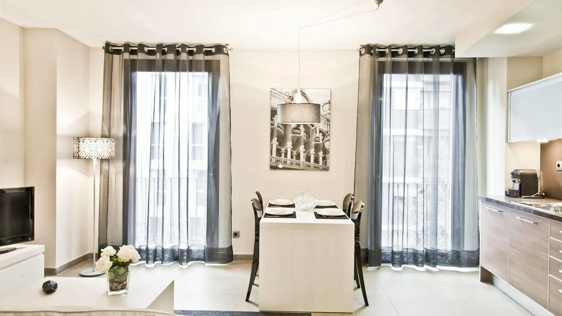 Up Suites Bcn Barcellona